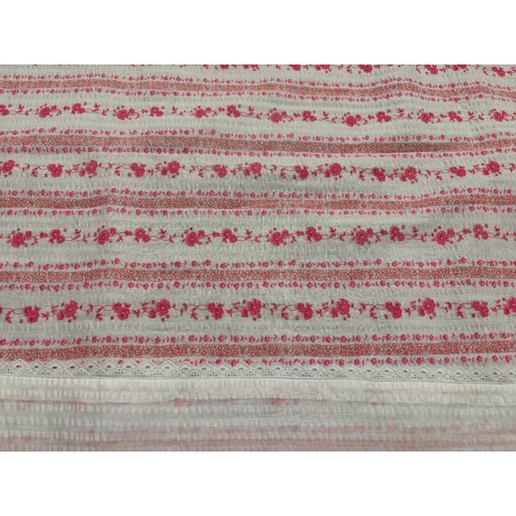 Vintage Handmade Pink & White Floral Waffle Weave Tablecloth w/Lace Edging 56x80 - Picture 2 of 5